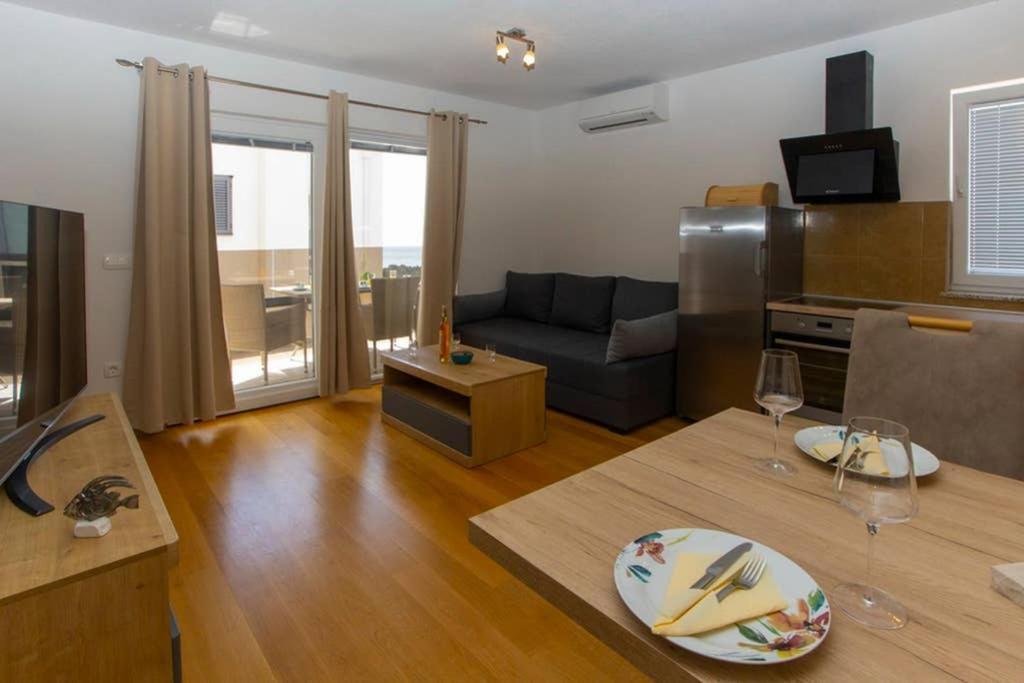 Apartments Vladimir #3 Makarska Esterno foto